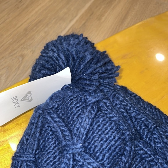 🌼 ROXY MEDIEVAL BLUE WINTER BEANIE 🌼 - Picture 5 of 8